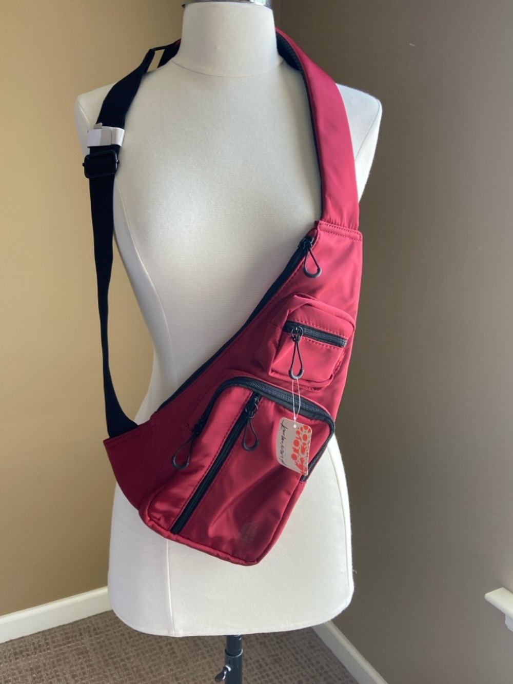 FP Movement by Free People Red Crossbody Sling Bag NWT Gender Neutral - Picture 2 of 8
